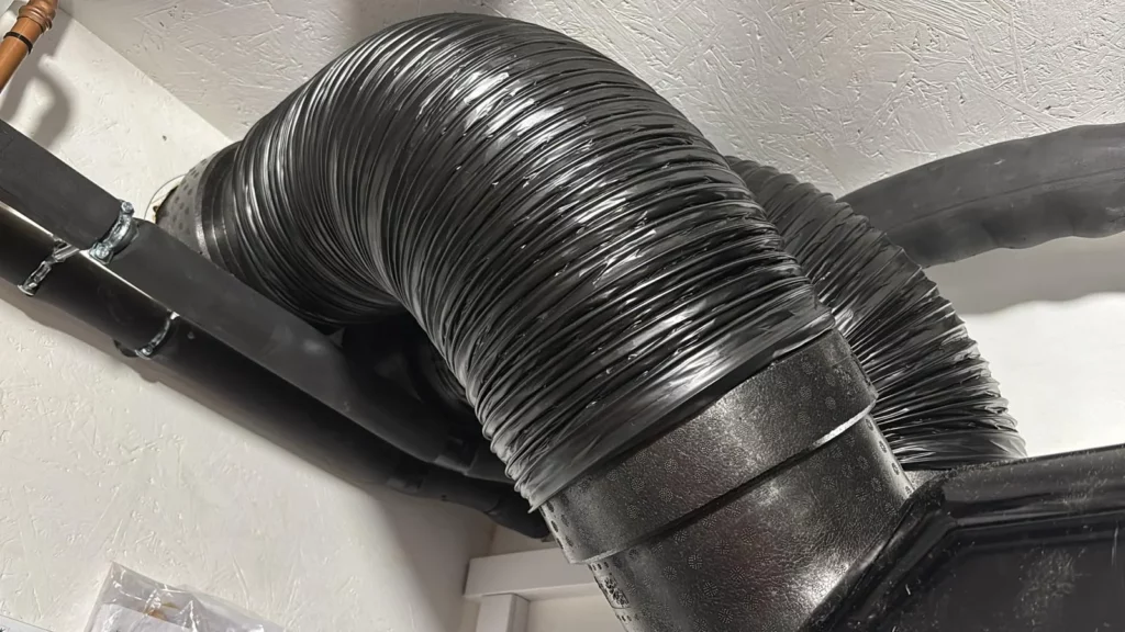 installation-d-une-vmc-double-flux-dans-une-maison-neuve-gaine-isolee